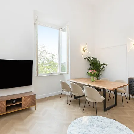 Mellini View By In Apartamento Roma